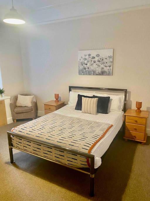Bright 2 Bedroom Apartment Near Seafront Central פנזאנס מראה חיצוני תמונה
